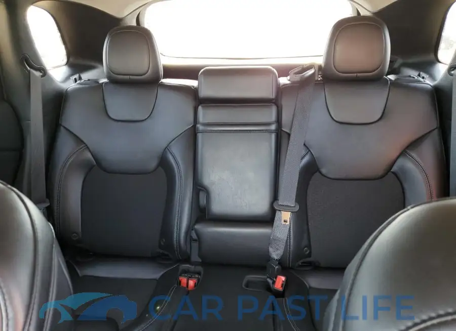 1C4PJLLN1KD273352# 10