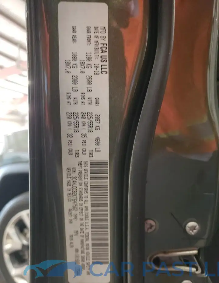 3C4NJDCB2KT647562# 12