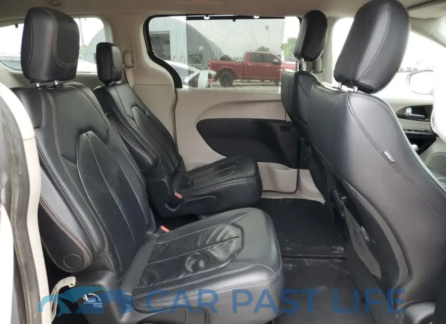 2C4RC1BG1JR153914# 11