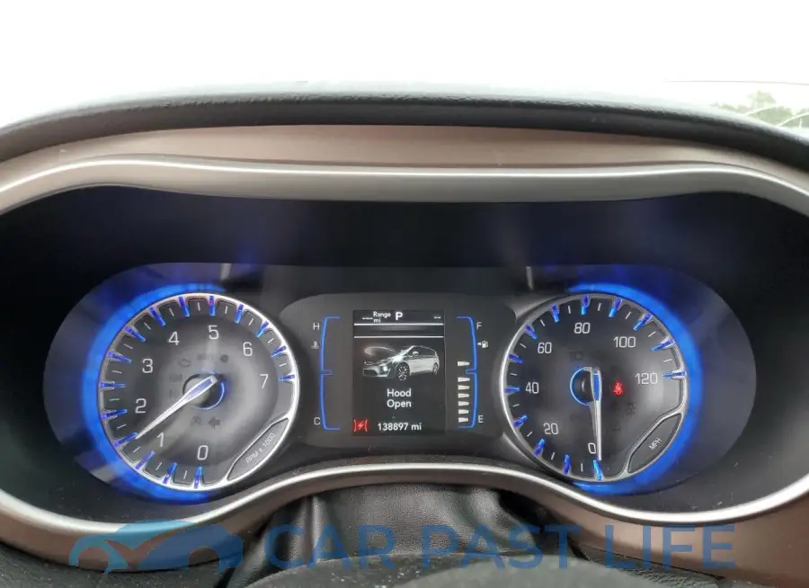 2C4RC1BG1JR153914# 9