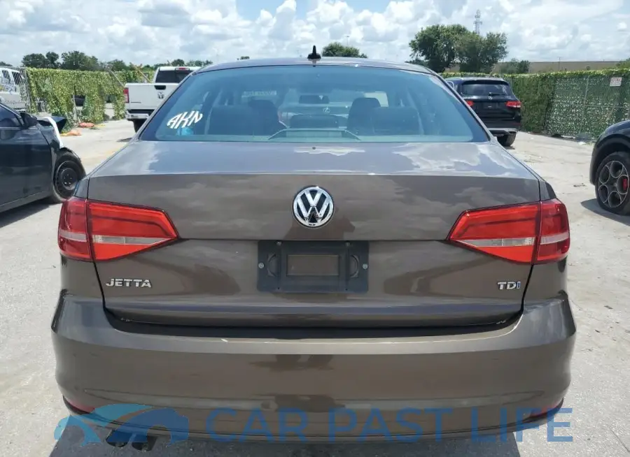 3VWLA7AJ8FM303153# 6