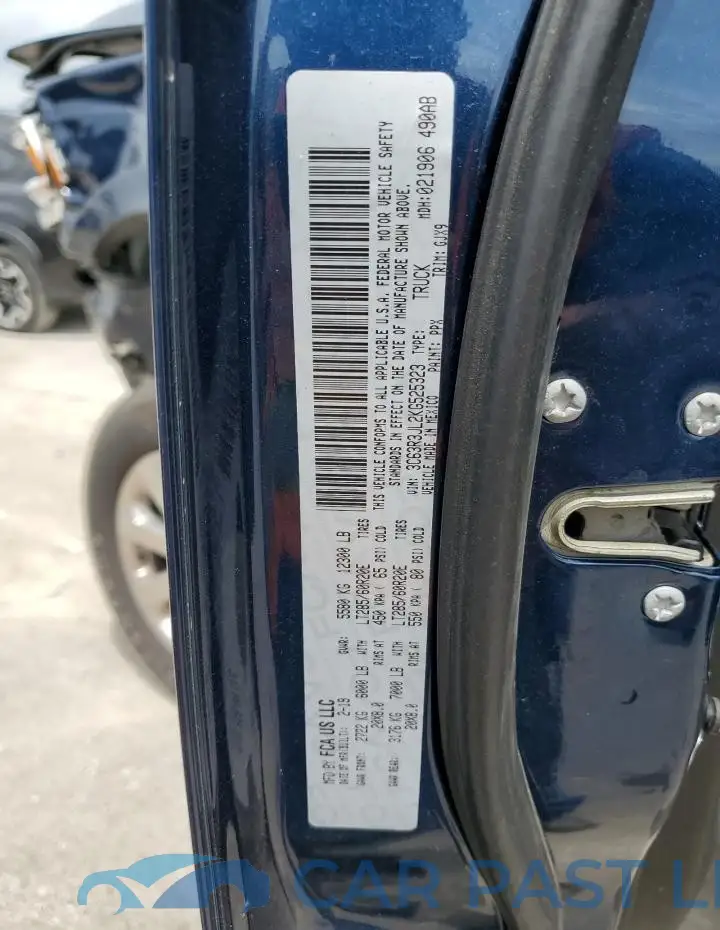 3C63R3JL2KG525323# 12