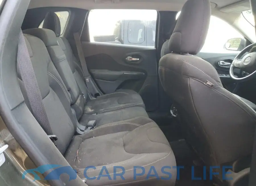 1C4PJLCB6FW616561# 10