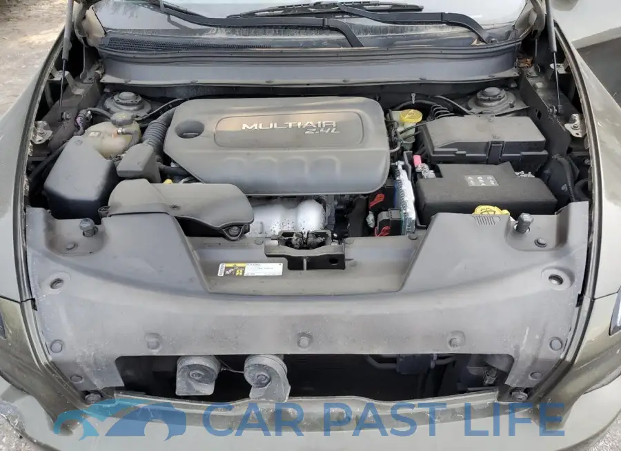 1C4PJLCB6FW616561# 11