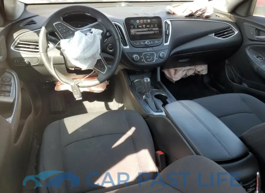 1G1ZD5ST4JF104319# 8