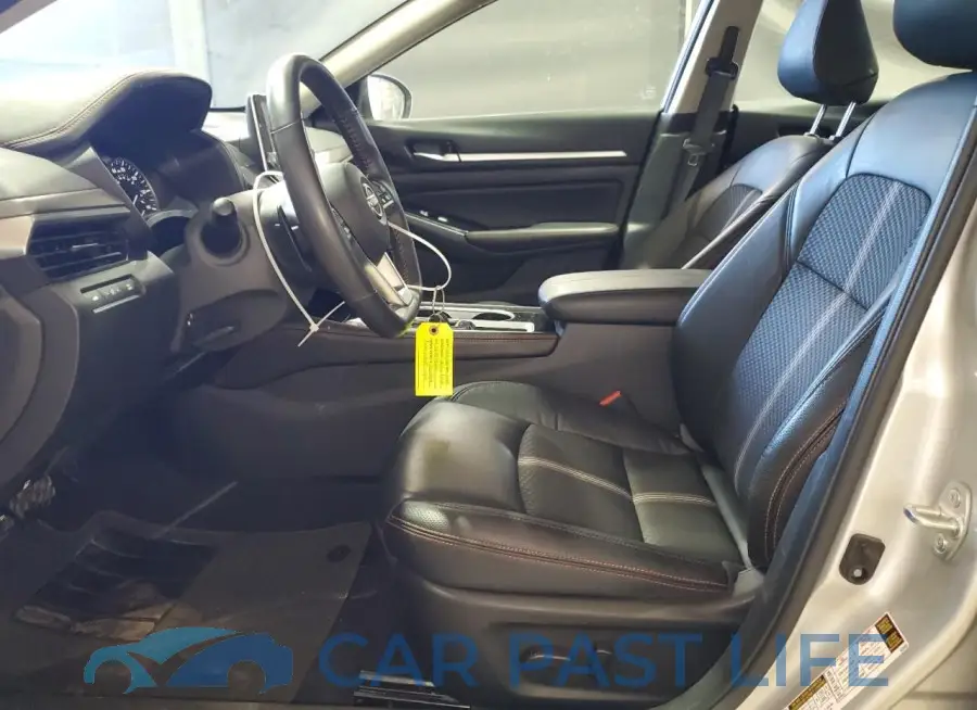 1N4BL4CV1RN351939# 7