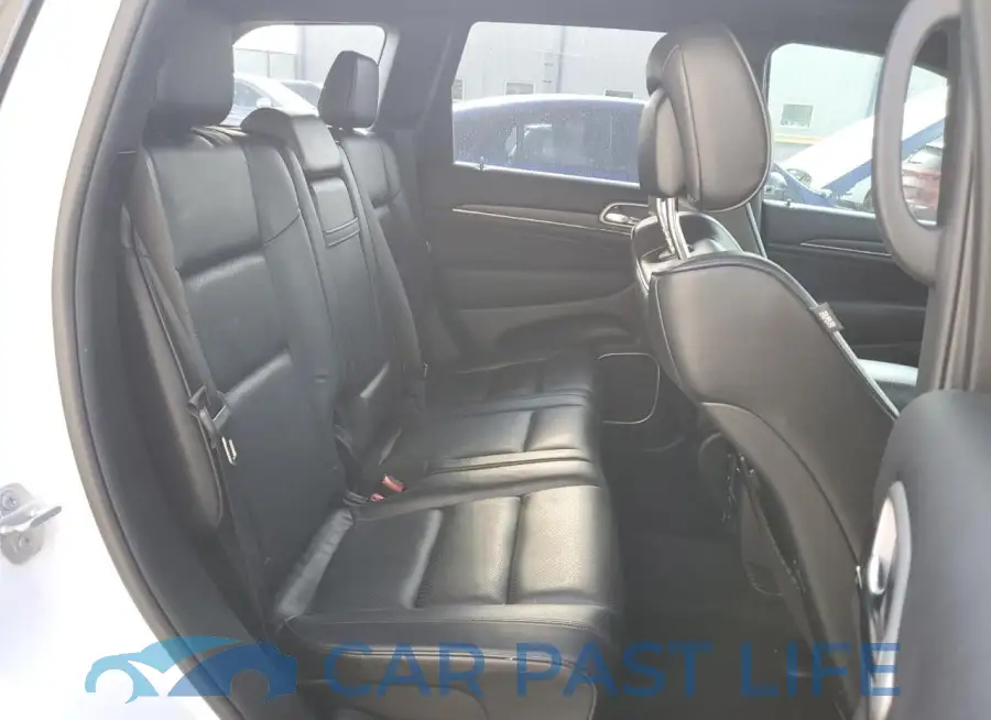 1C4RJFCT2JC245167# 11