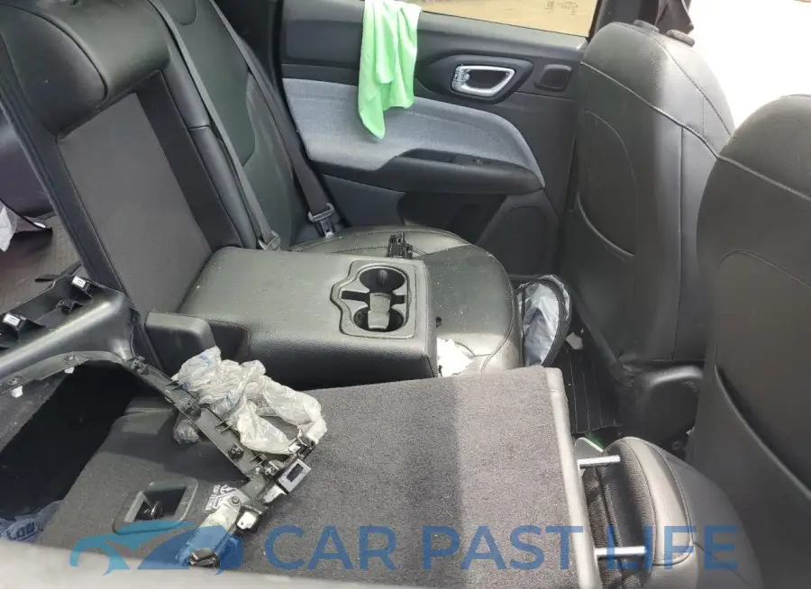 3C4NJDFN9PT531157# 11