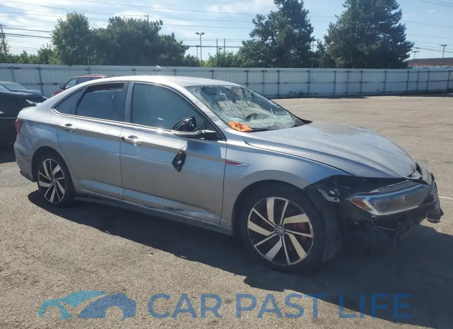 3VW5T7BU6MM012319# 4