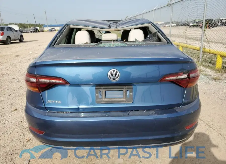 3VWCB7BU6KM224824# 6