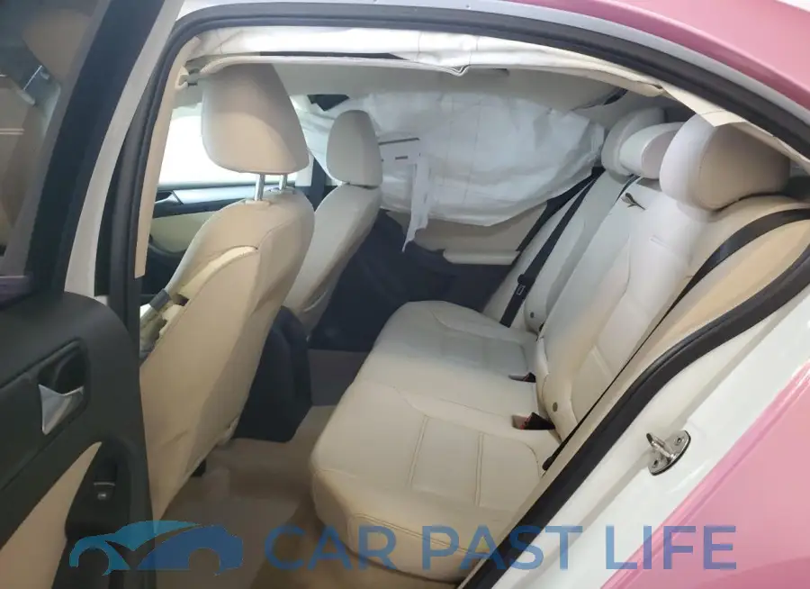 3VWD67AJ1GM390868# 10