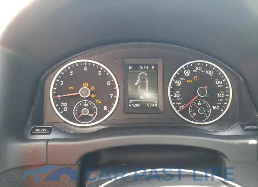 WVGAV7AX8FW588886# 9