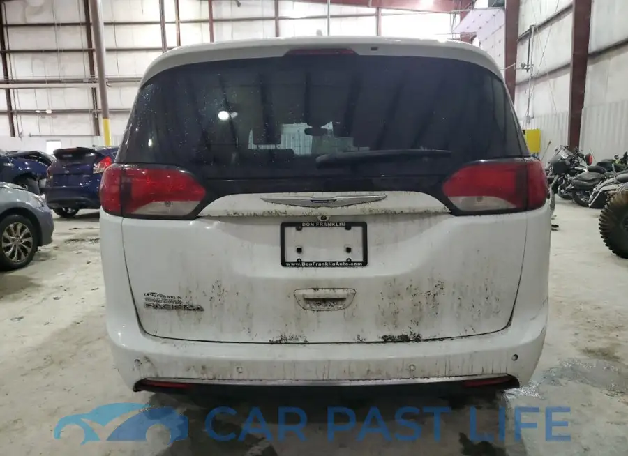 2C4RC1BG1KR555157# 6