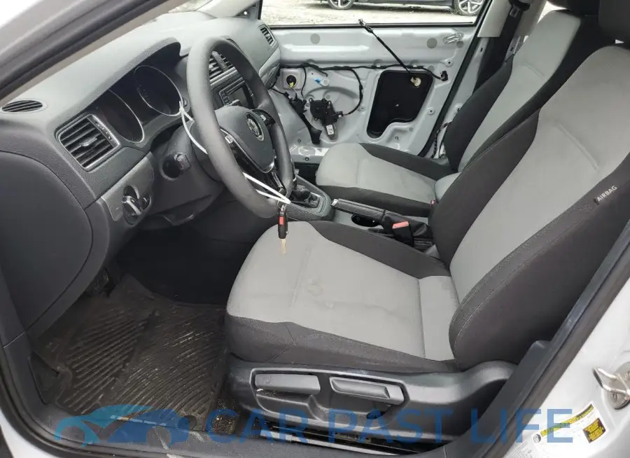 3VW2B7AJ8HM249381# 7