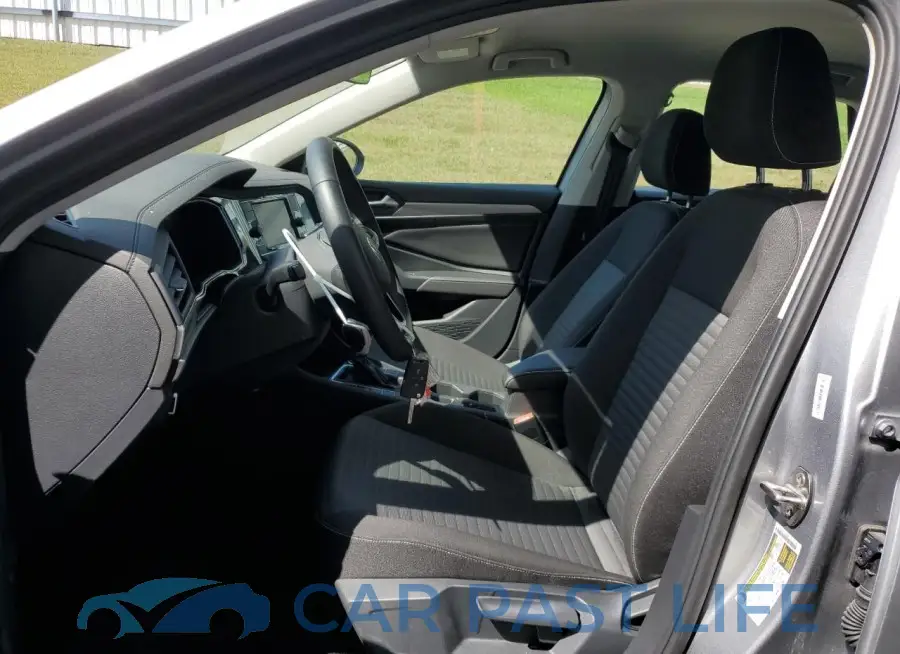 3VW5M7BU0RM053274# 7