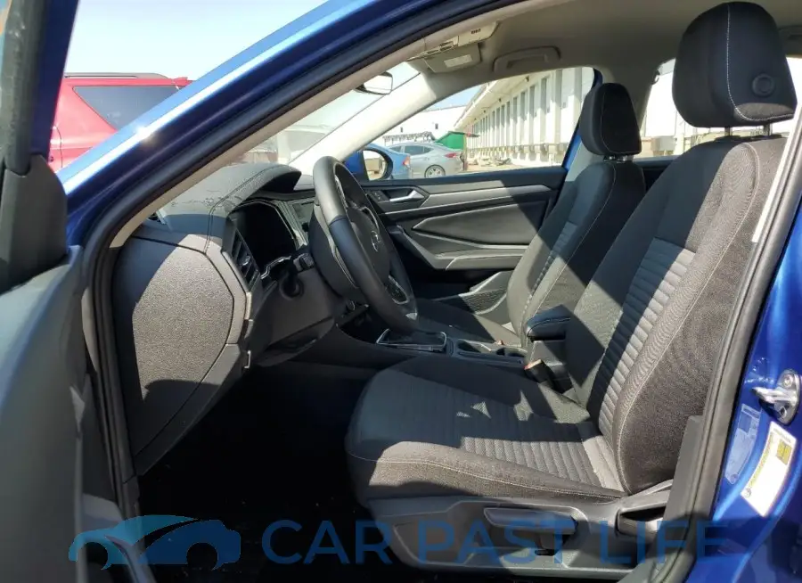 3VW5M7BU4RM006832# 7