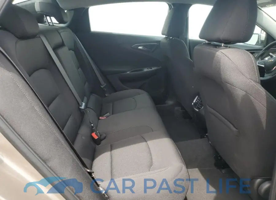 1G1ZD5ST8RF210641# 10