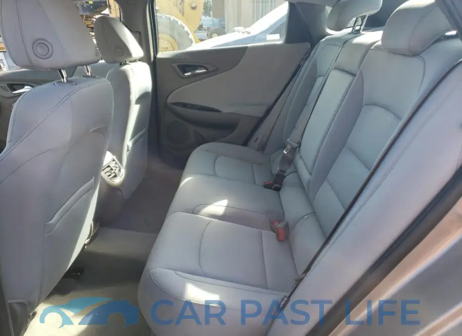1G1ZD5ST6NF133696# 10
