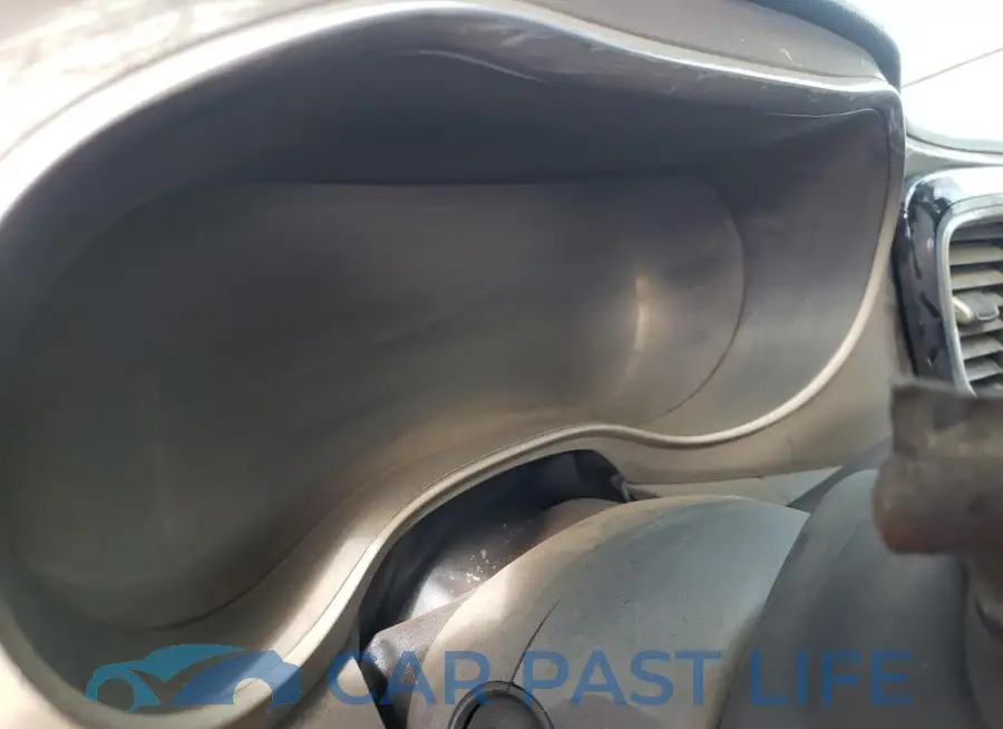 2C4RC1N72JR213517# 9