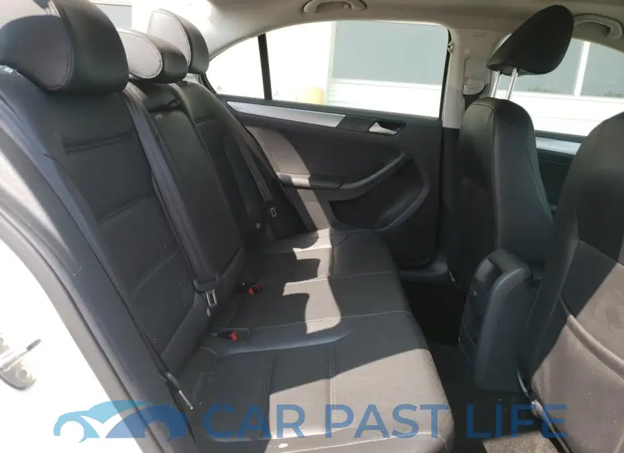 3VWD67AJ5GM309175# 10