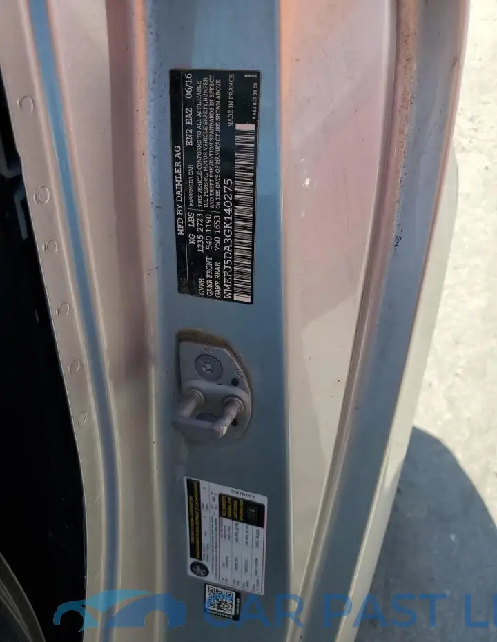 WMEFJ5DA3GK140275# 12