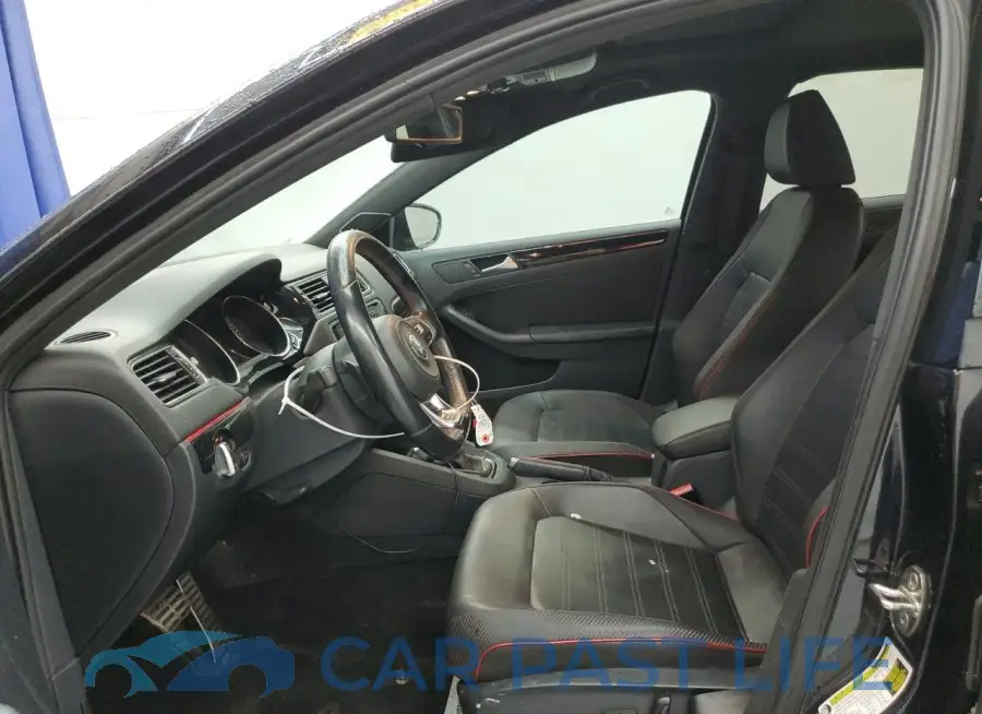 3VW4S7AJ2FM315879# 7