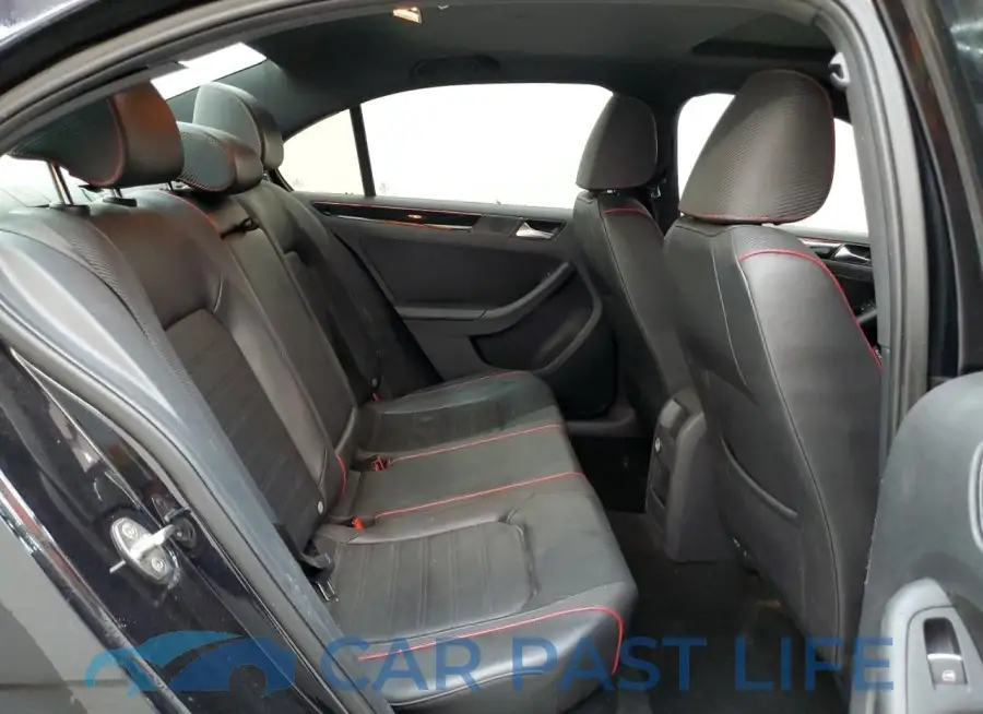 3VW4S7AJ2FM315879# 10