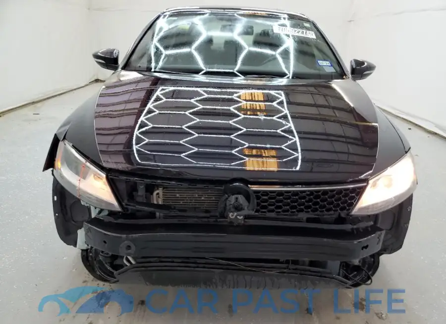 3VW4S7AJ2FM315879# 5