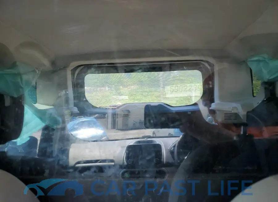 MAJ6S3FL4LC392206# 10
