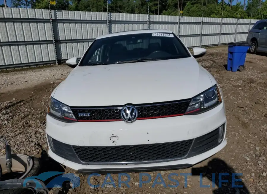 3VW5T7AJ4FM255881# 5