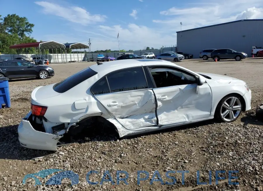 3VW5T7AJ4FM255881# 3