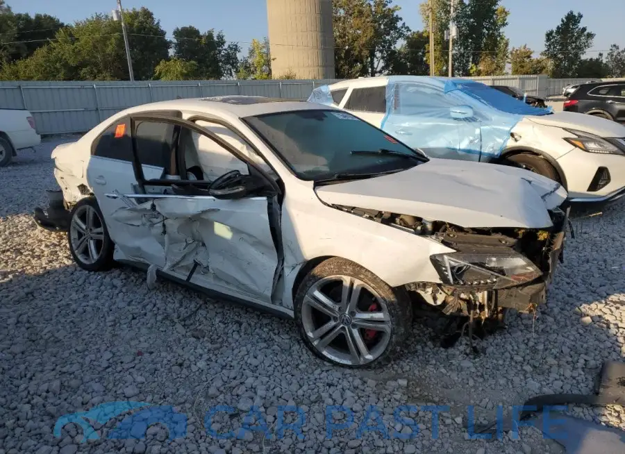 3VW5T7AJ6FM335697# 4