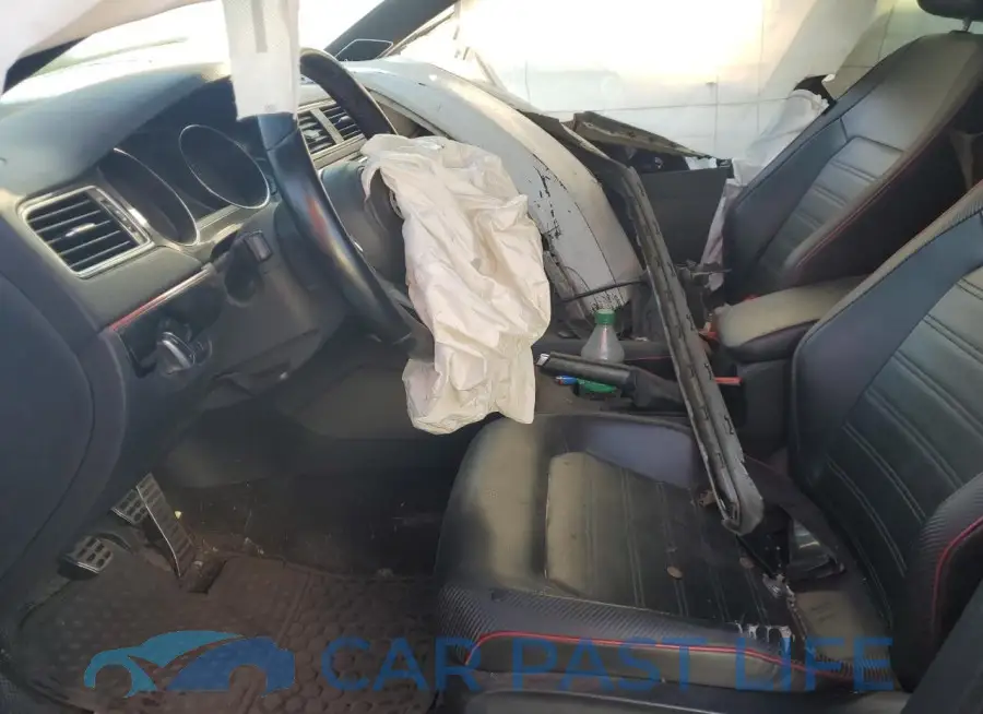 3VW5T7AJ6FM335697# 8