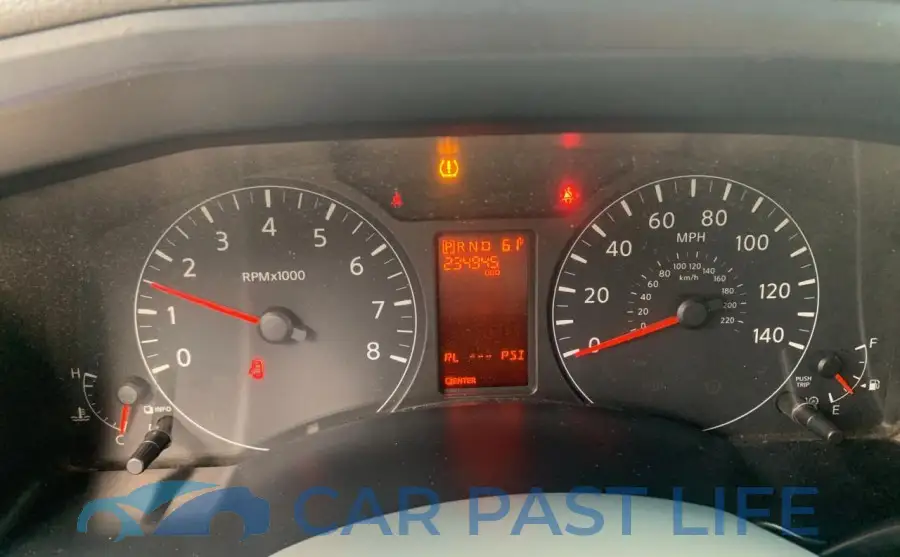 1N6BF0KM7KN803138# 8