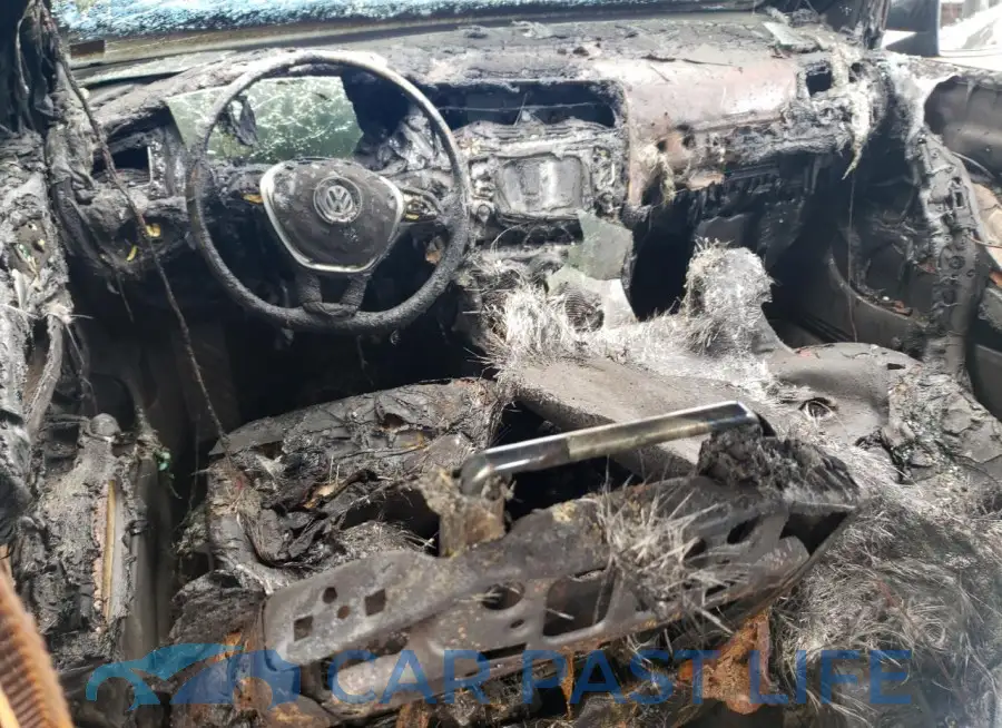 3VW217AU7FM002962# 8