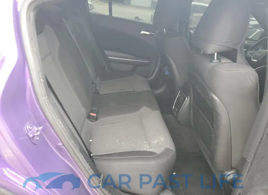 2C3CDXHG8GH215261# 10