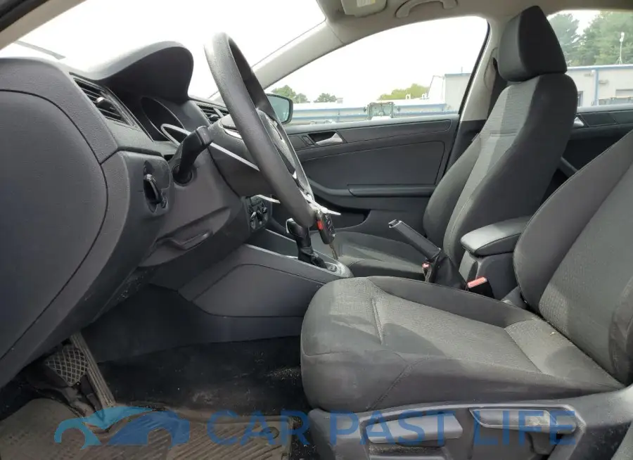 3VW267AJ8GM379664# 7