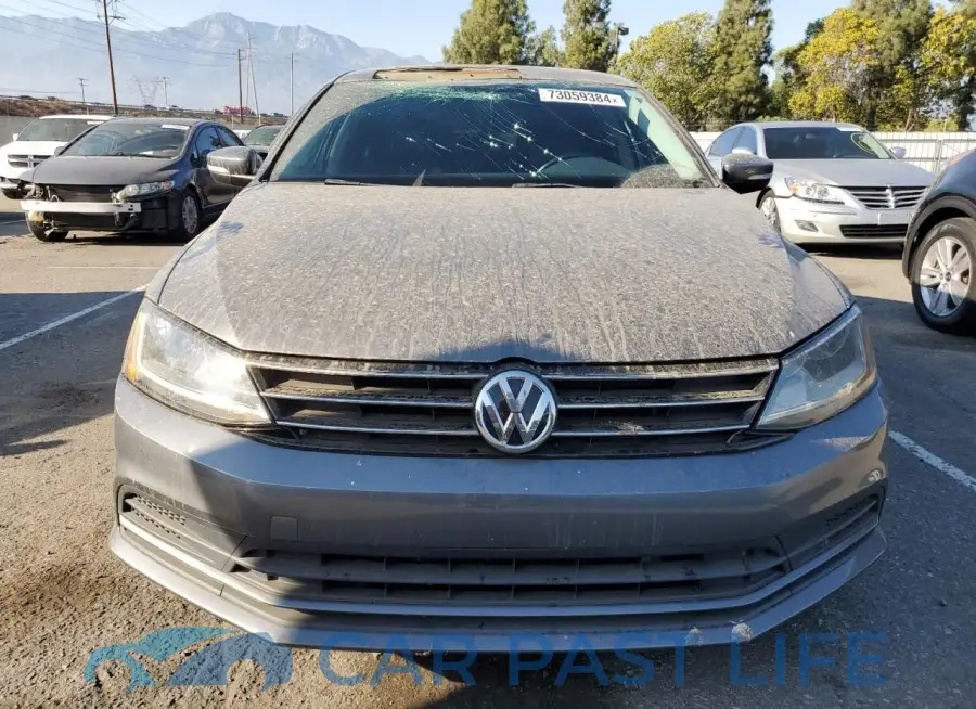 3VWDB7AJ8HM371649# 5