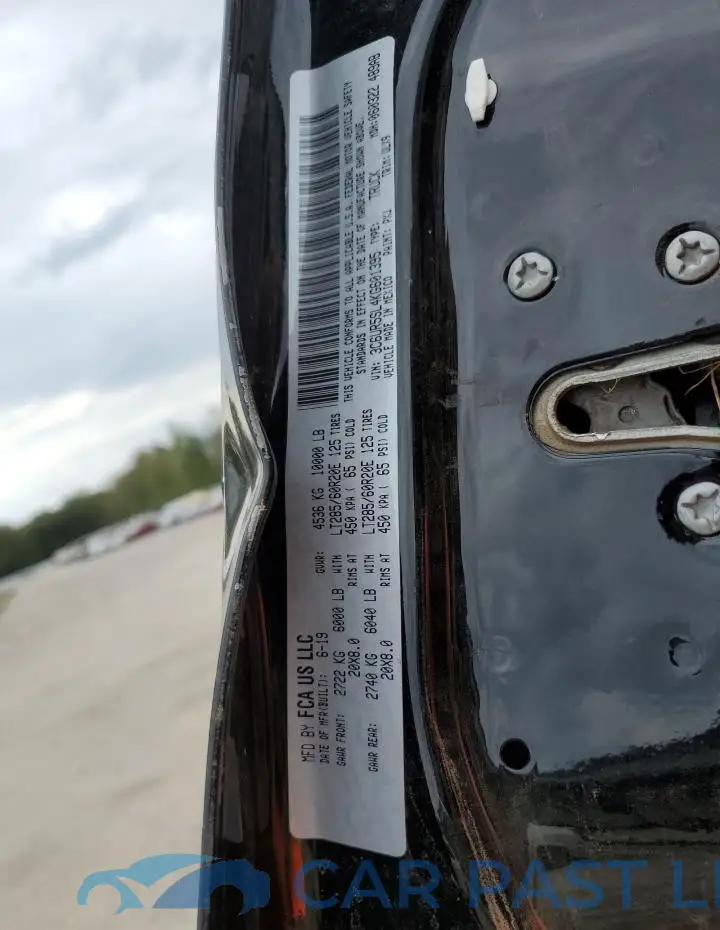 3C6UR5SL4KG601395# 13