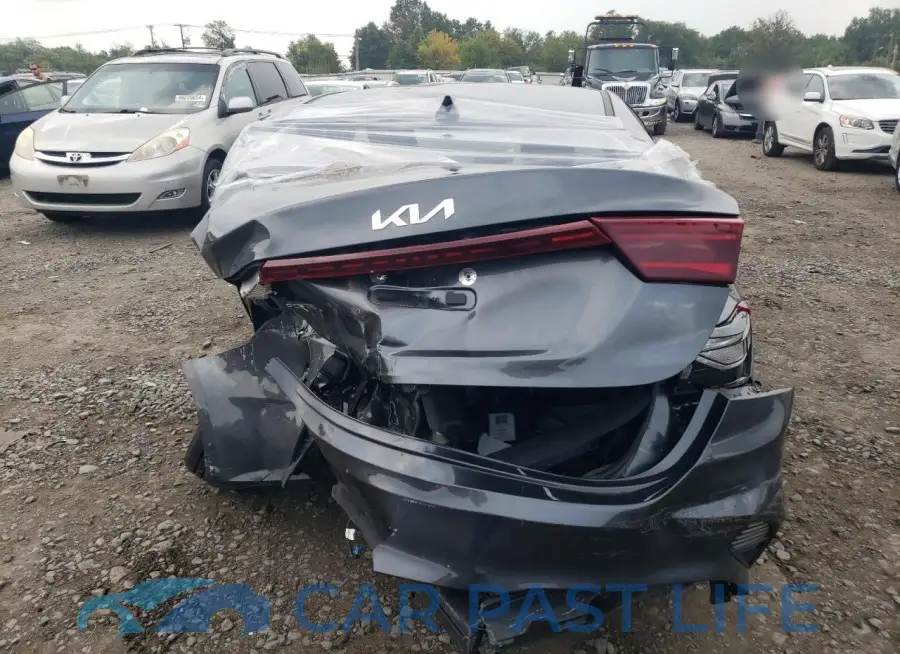 3KPF24AD1PE687391# 6