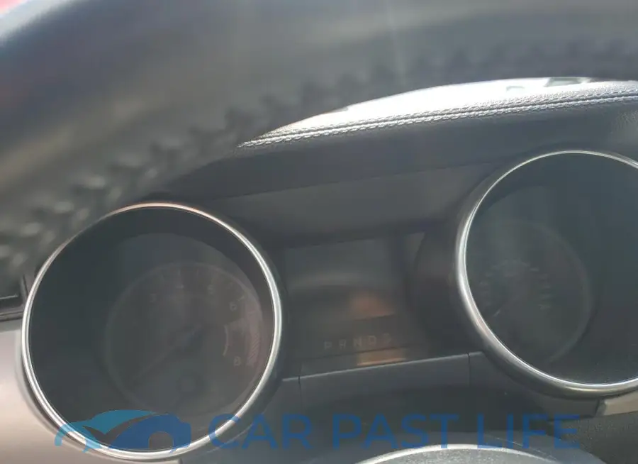 1FATP8UH2K5205371# 9