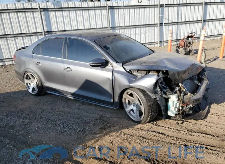 3VW5T7AJ5FM306613# 4