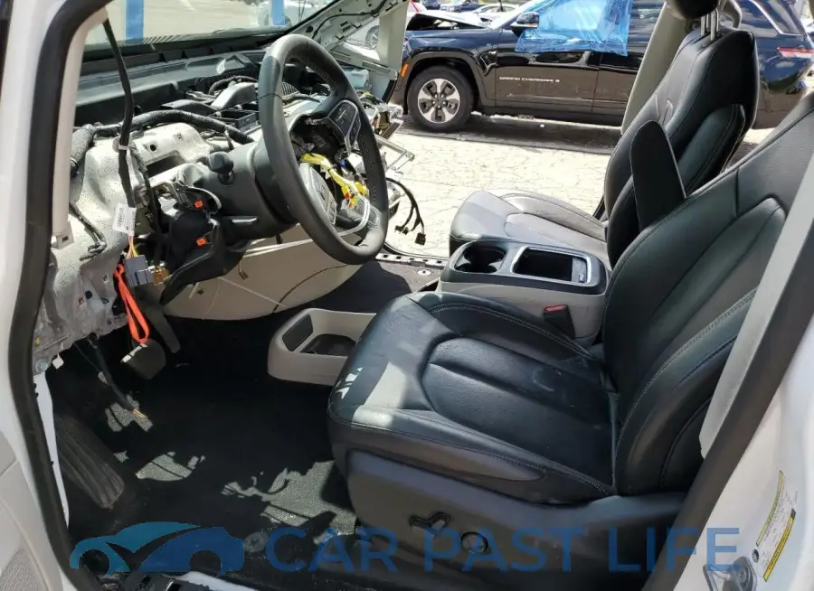 2C4RC1BG2NR160845# 7