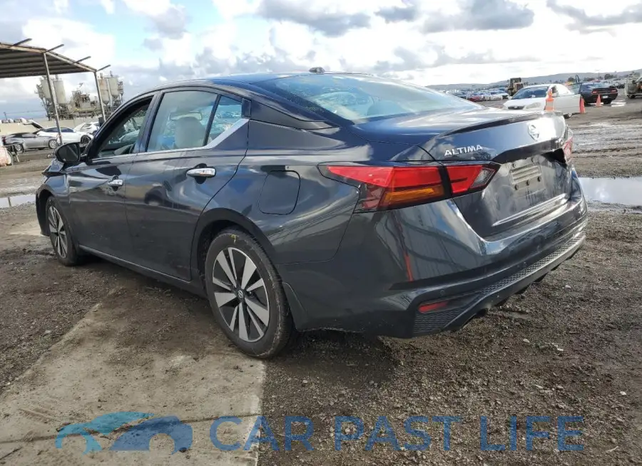 1N4BL4DV2KC118085# 2