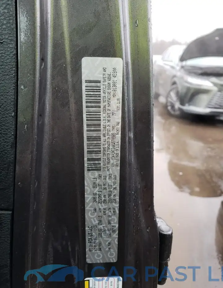 1C4HJXEG4KW570985# 12