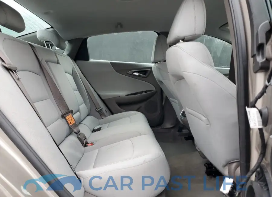 1G1ZD5ST5NF147122# 10