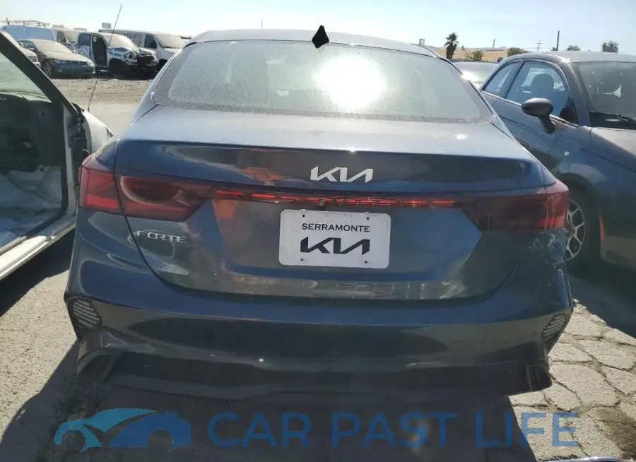 3KPF24AD8PE575588# 6