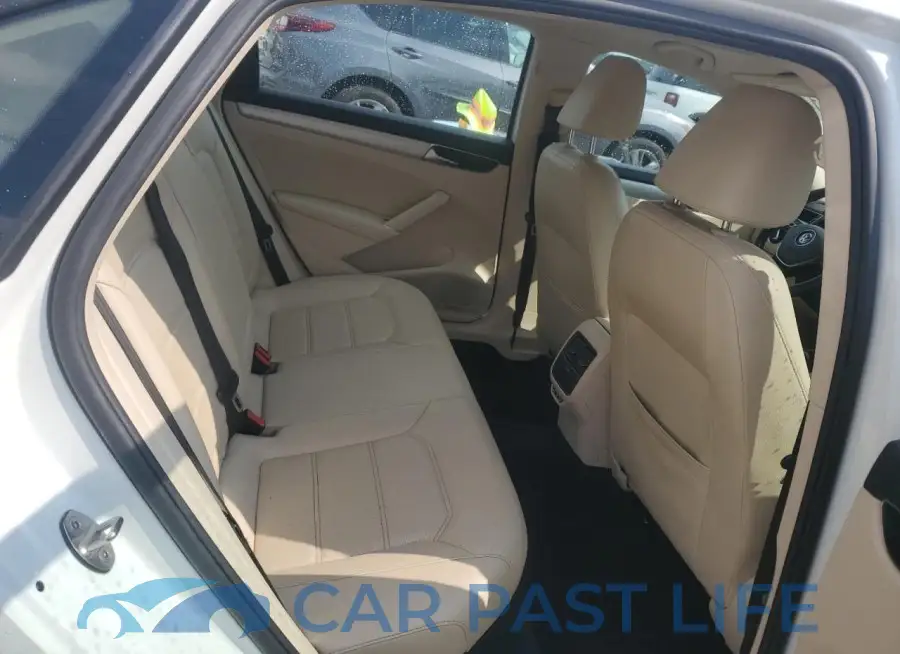 1VWLA7A33KC004182# 10