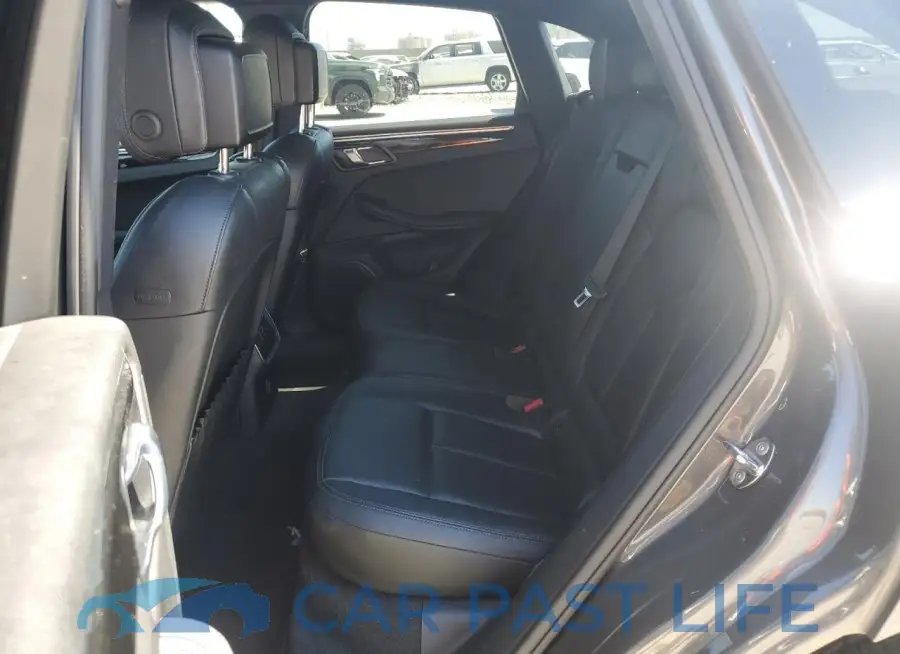 WP1AA2A58JLB20764# 10
