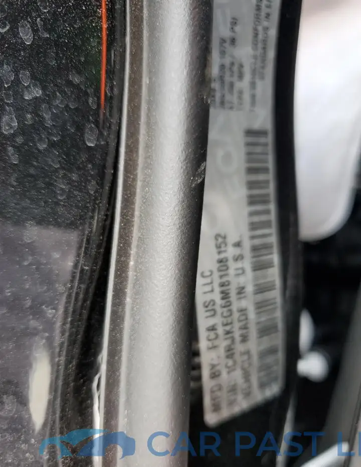 1C4RJKEG6M8108152# 12